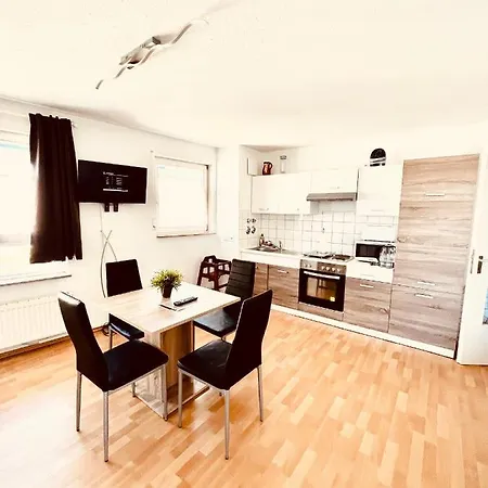 Outletcity Apartment Ferienwohnung Metzingen Metzingen  Exterior photo