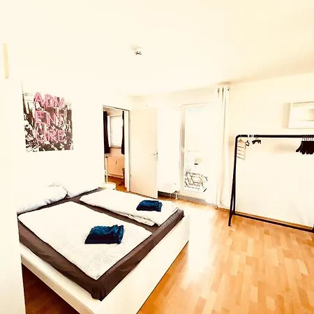 Outletcity Apartment Ferienwohnung Metzingen Metzingen  Exterior photo